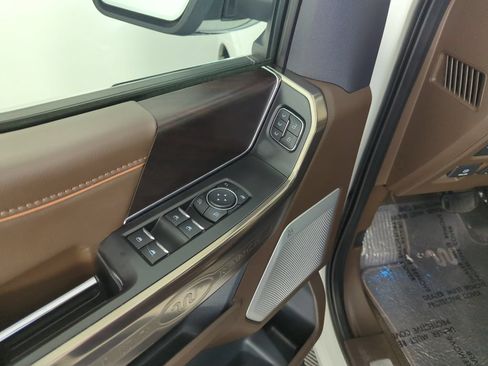 Used 2022 Ford F150 King Ranch w/ Equipment Group 601A High AWD/4WD image 18
