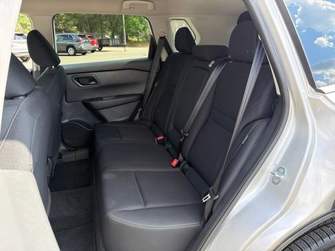 Used 2024 Nissan Rogue S AWD/4WD image 19