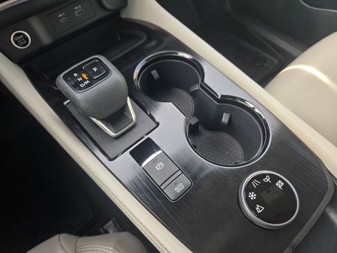 Used 2023 Nissan Rogue SL w/ SL Premium Package image 30