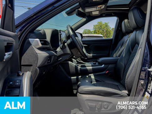 Used 2022 Toyota Highlander XSE AWD/4WD image 17