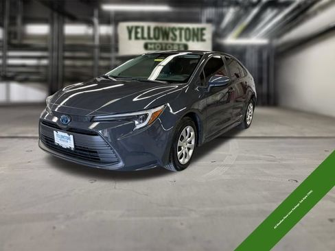 Used 2024 Toyota Corolla LE AWD/4WD image 8