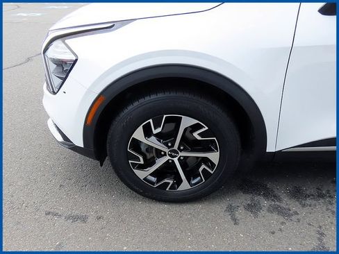 Used 2023 Kia Sportage EX AWD/4WD image 4