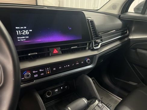 Used 2025 Kia Sportage EX image 33