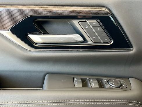 New 2026 GMC Yukon XL Elevation image 13