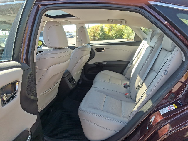 Used 2018 Toyota Avalon Limited w/ All Weather Liner Package FWD image 10