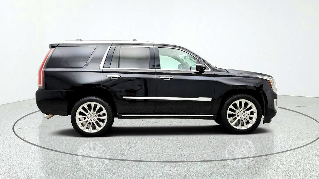 Used 2020 Cadillac Escalade Premium Luxury AWD/4WD image 4