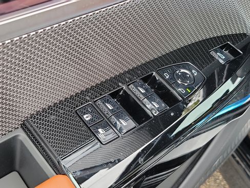 New 2026 BMW 740i w/ Premium Package RWD image 17