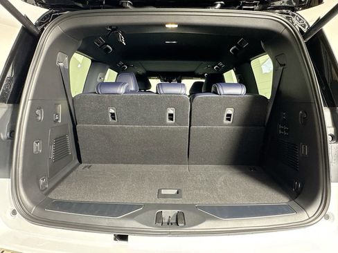 New 2026 INFINITI QX80 SPORT w/ Sport Exterior Package image 33