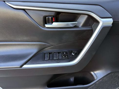 Used 2023 Toyota RAV4 XLE AWD/4WD image 16