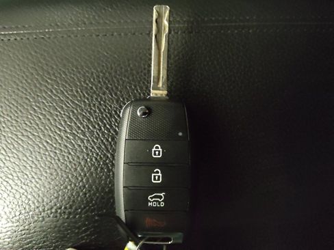 Used 2015 Kia Sorento LX AWD/4WD image 32