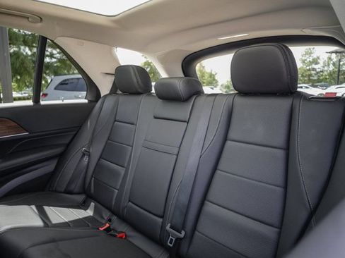 Used 2024 Mercedes-Benz GLE 350 4MATIC image 31
