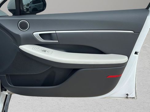 Used 2025 Hyundai Sonata SEL FWD image 10