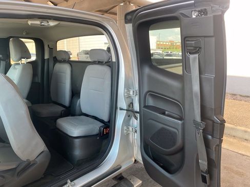 Used 2017 GMC Canyon W/T w/ Convenience Package RWD image 28