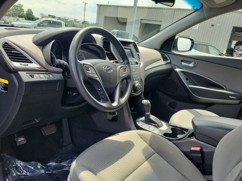 Used 2018 Hyundai Santa Fe Sport FWD image 19