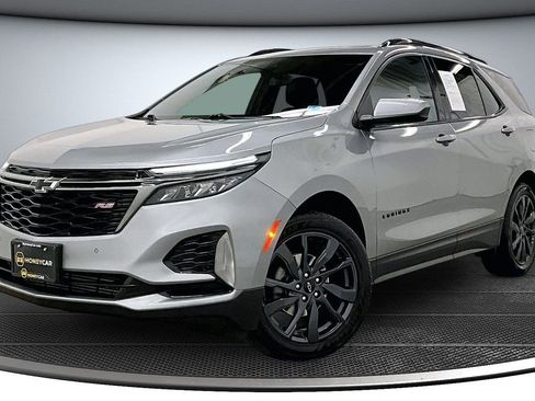 Used 2023 Chevrolet Equinox RS AWD/4WD image 3