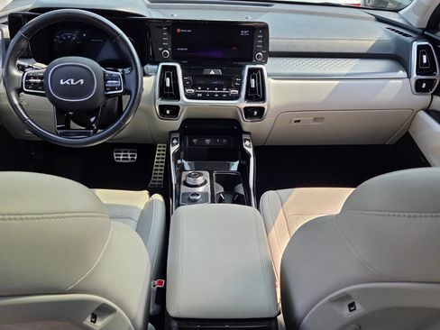 Used 2022 Kia Sorento SX Prestige w/ Panoramic Sunroof Package AWD/4WD image 8