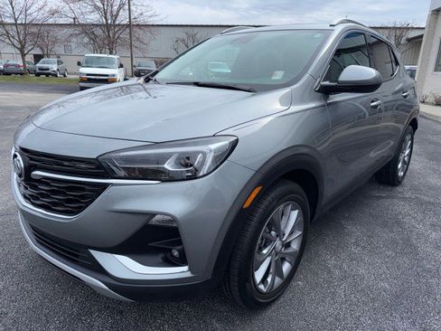 Used 2023 Buick Encore GX Essence w/ Experience Buick Package image 7