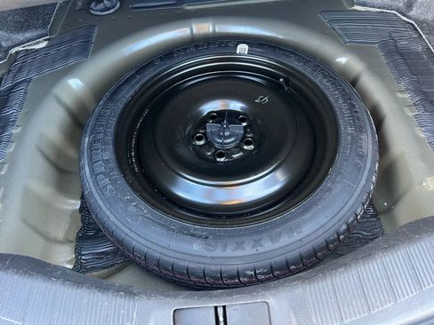 Used 2015 Ford Fusion SE image 30