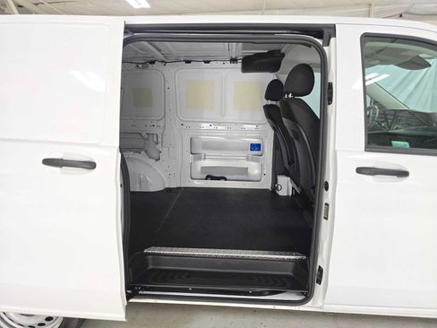 Used 2020 Mercedes-Benz Metris image 14