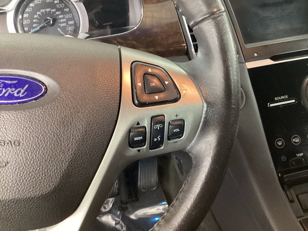 Used 2015 Ford Taurus Limited w/ Equipment Group 301A FWD image 15