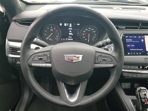 Used 2021 Cadillac XT4 Premium Luxury image 13