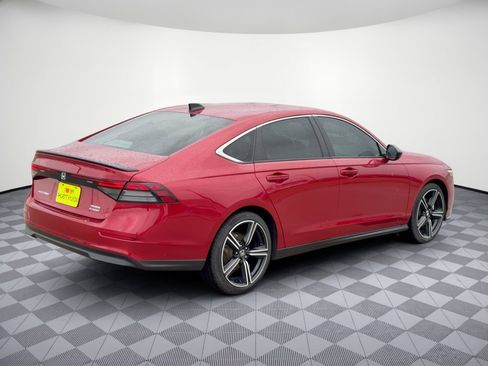 Used 2025 Honda Accord Sport image 9