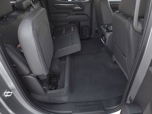 Used 2025 GMC Sierra 1500 AT4 w/ AT4 Premium Package image 37