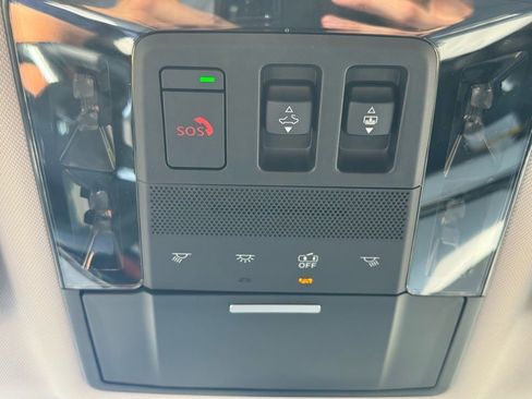 New 2025 Mitsubishi Outlander AWD image 36