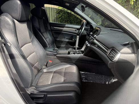 Used 2018 Honda Accord Sport image 15