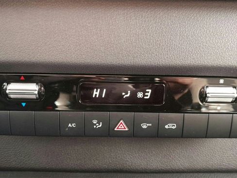 Used 2023 Mercedes-Benz Sprinter 2500 image 28