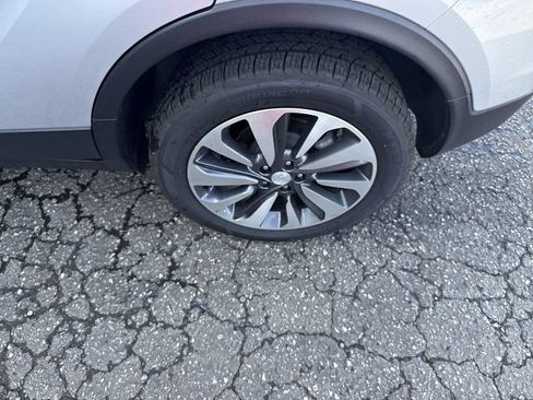 Certified 2022 Buick Encore Preferred AWD/4WD image 40