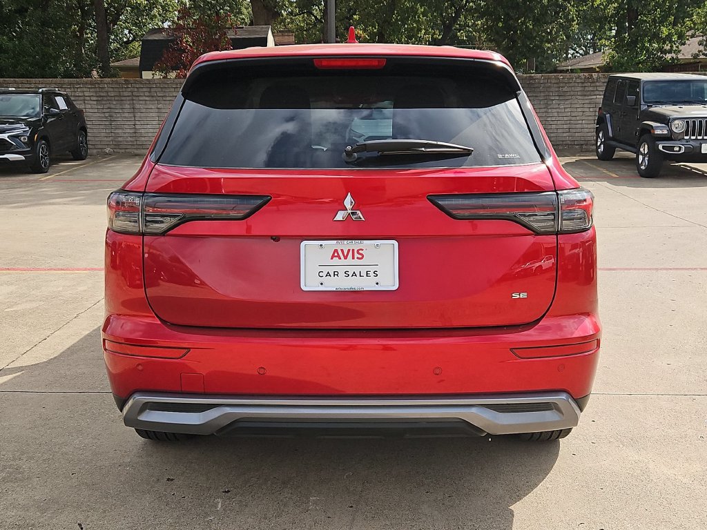 Used 2025 Mitsubishi Outlander SE AWD/4WD image 6