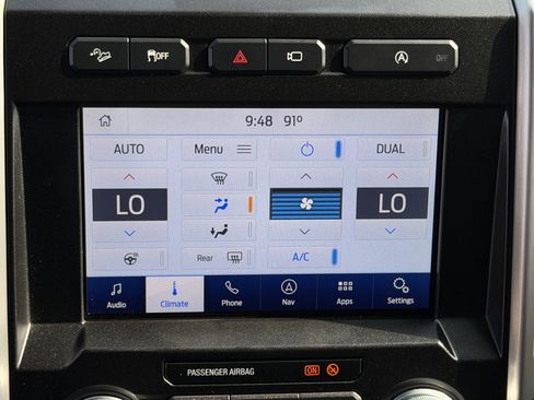 Used 2019 Ford F150 Platinum w/ Equipment Group 701A Luxury AWD/4WD image 23