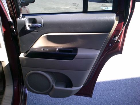 Used 2011 Jeep Compass 2WD image 13