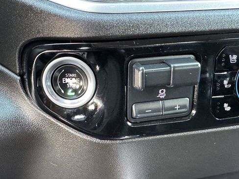 Used 2022 Chevrolet Silverado 1500 LTZ image 9