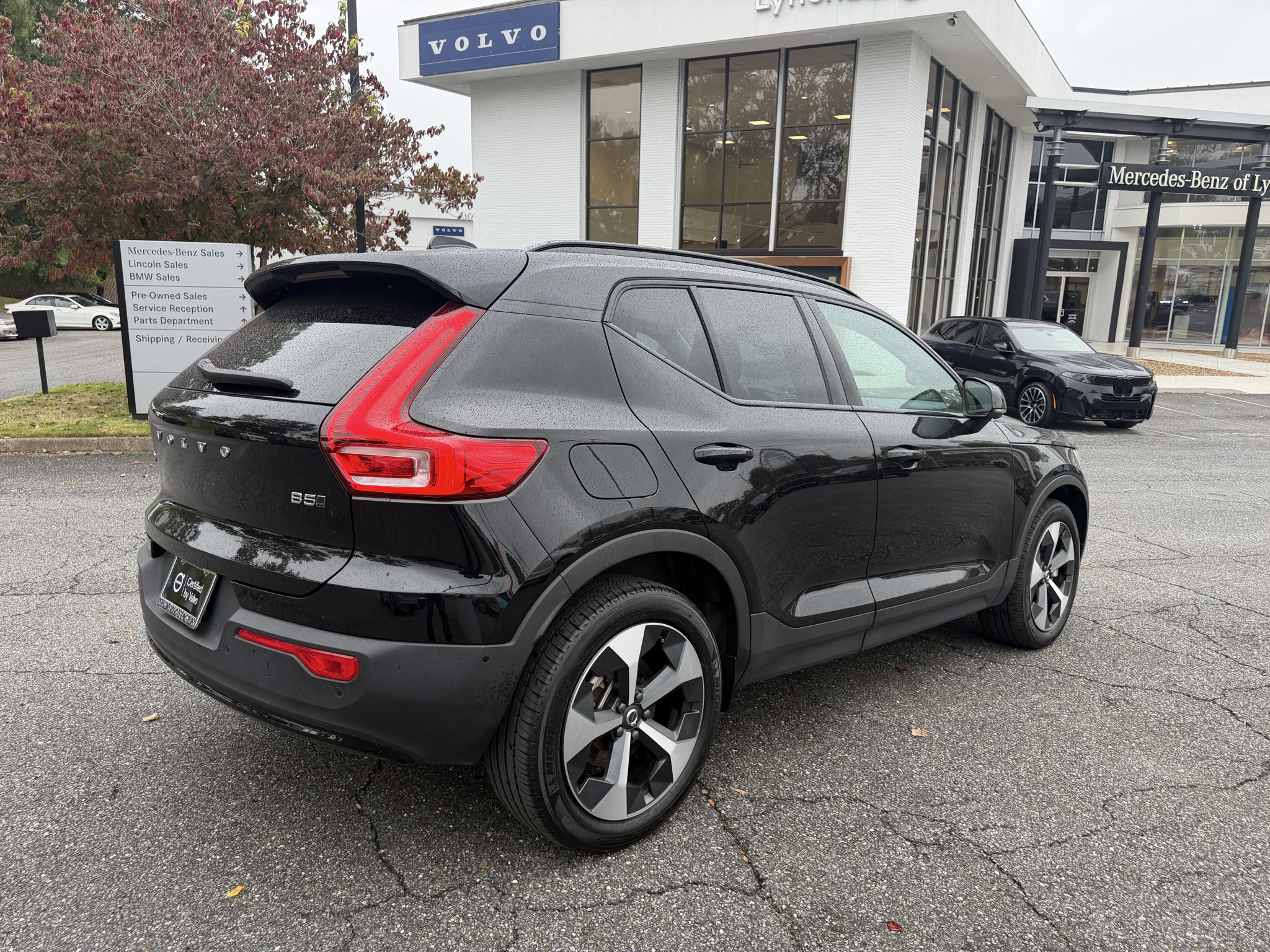 Used 2026 Volvo XC40 B5 Plus AWD/4WD image 7