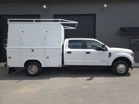 Used 2018 Ford F350 XL w/ Power Equipment Group AWD/4WD image 5