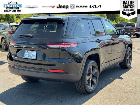 Certified 2025 Jeep Grand Cherokee Altitude AWD/4WD image 9