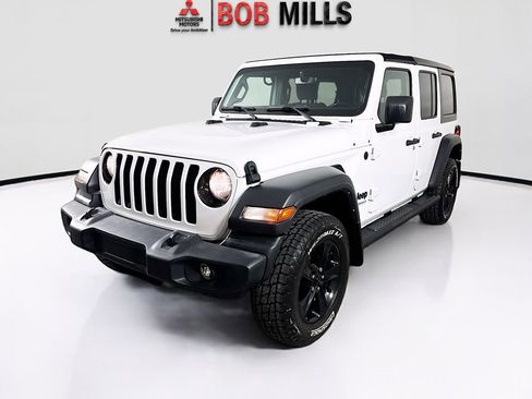 Used 2022 Jeep Wrangler Unlimited Sport AWD/4WD image 3