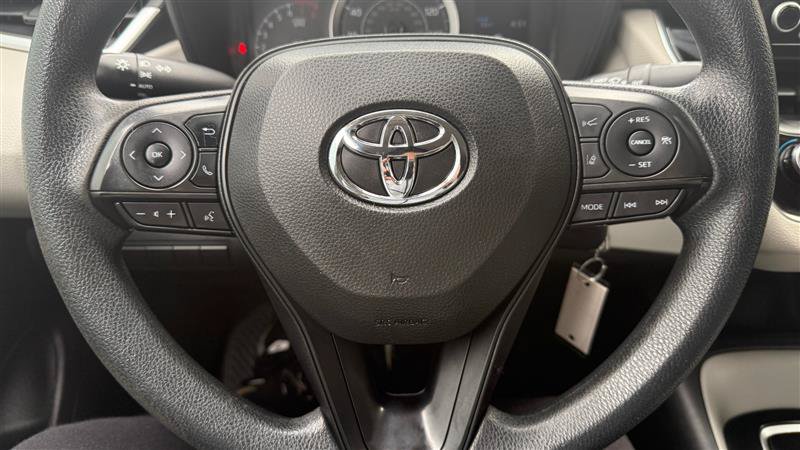 Used 2022 Toyota Corolla LE FWD image 31