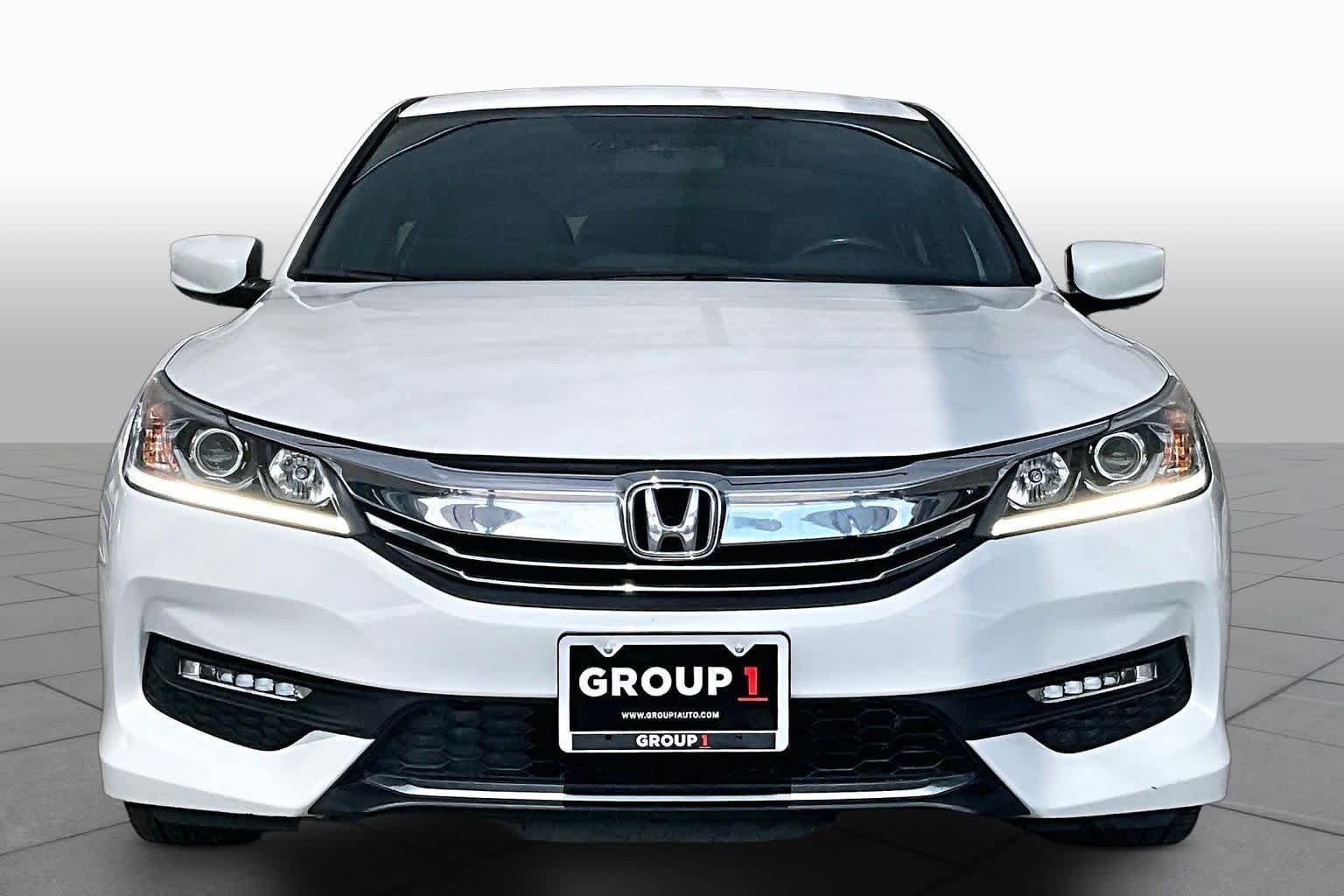 Used 2016 Honda Accord Sport image 4