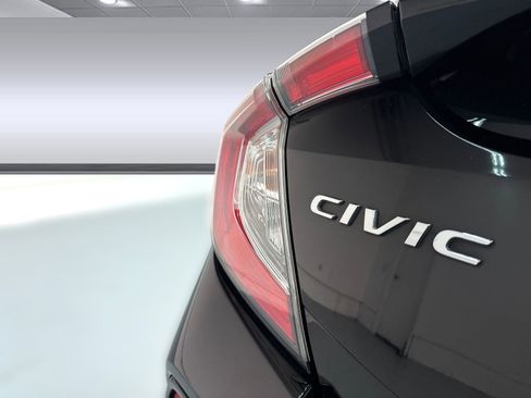 Used 2018 Honda Civic Sport Touring image 11