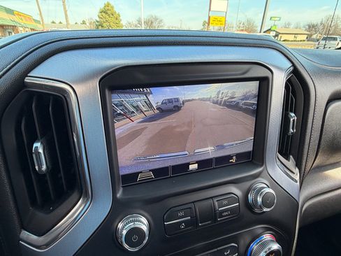 Used 2020 GMC Sierra 1500 Elevation w/ Elevation Value Package image 18