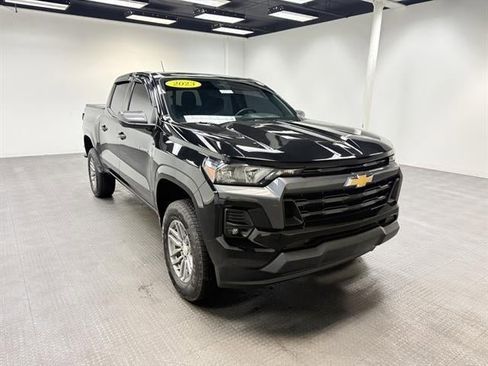 Used 2023 Chevrolet Colorado LT w/ LT Convenience Package image 7
