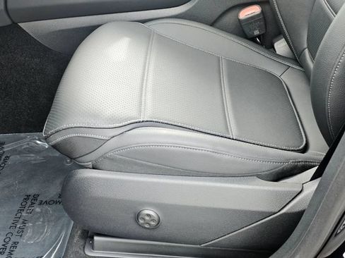 Certified 2026 Mercedes-Benz GLC 300 4MATIC image 17