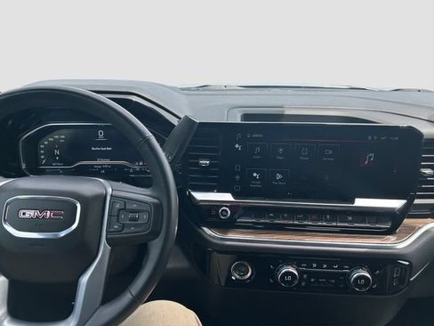 Used 2024 GMC Sierra 1500 Elevation AWD/4WD image 43