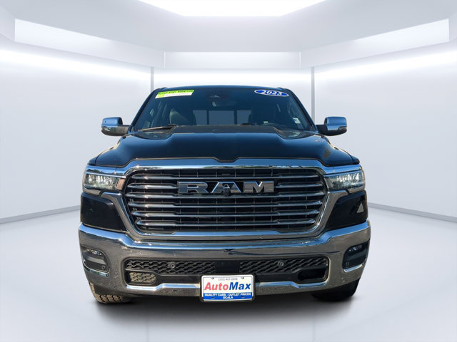 Used 2025 RAM 1500 Laramie AWD/4WD image 8