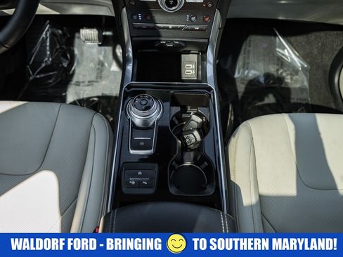 Certified 2020 Ford Edge Titanium w/ Equipment Group 301A AWD/4WD image 27