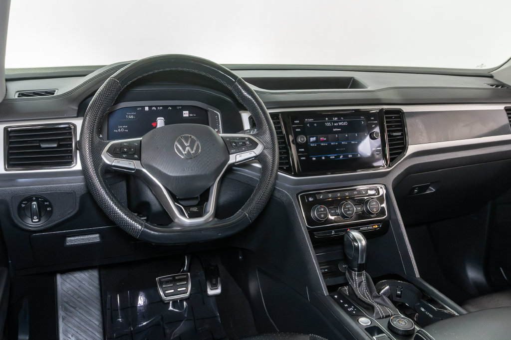 Used 2023 Volkswagen Atlas SEL R-Line AWD/4WD image 9