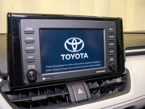 Used 2021 Toyota RAV4 XLE w/ Convenience Package image 14